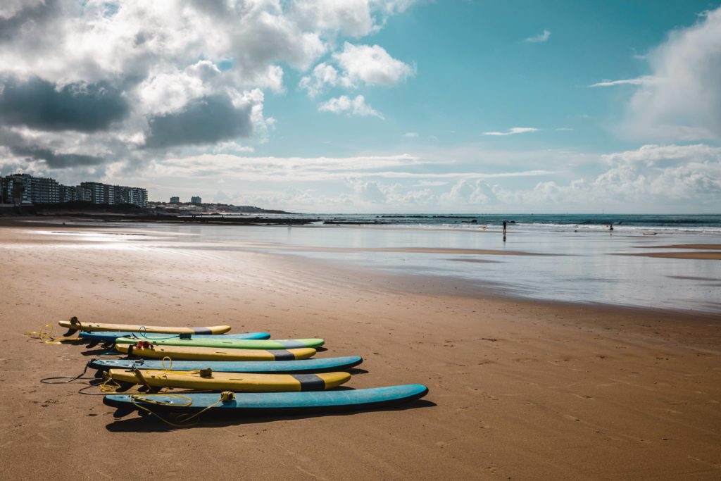 SURF-A-LA-TRANCHE-SUR-MER-EN-VENDEE